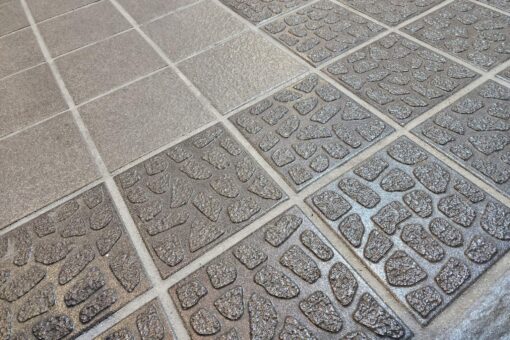 กระเบื้องBEZEN รุ่น SAFETYTILES สี White Granito - Image 2