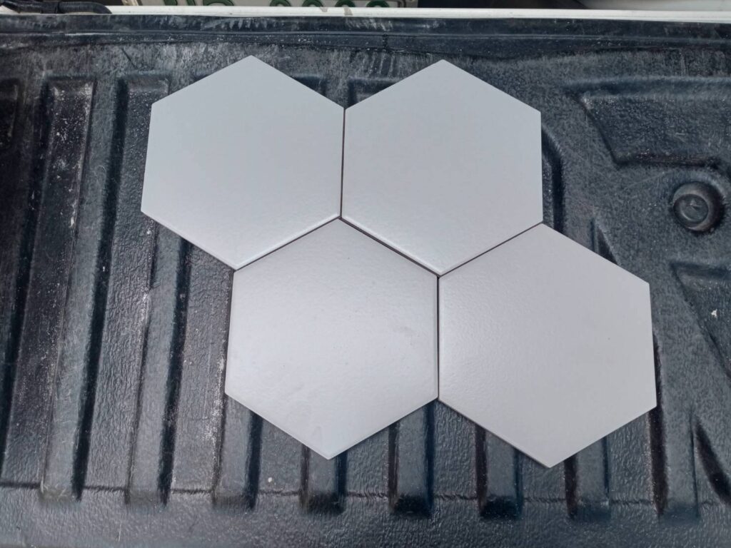 กระเบื้องหกเหลี่ยม