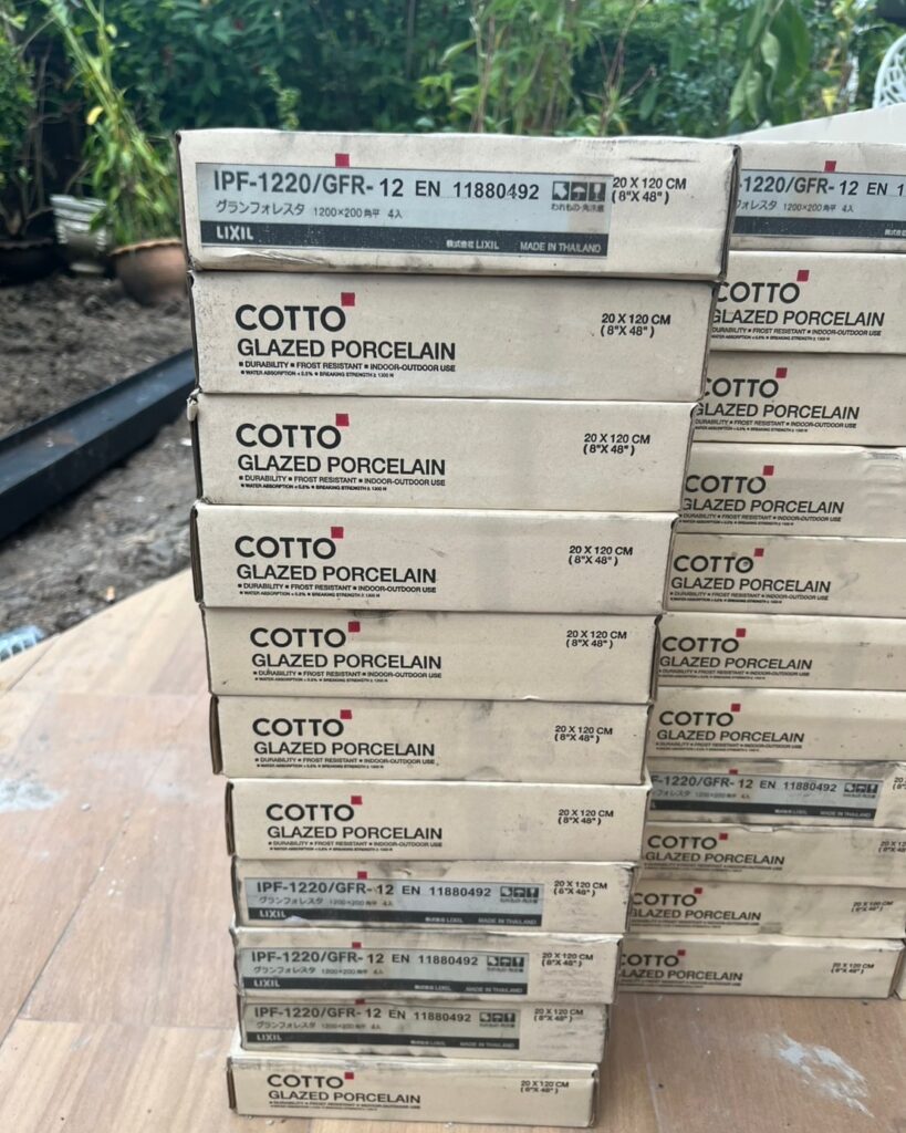 กระเบื้องลายไม้