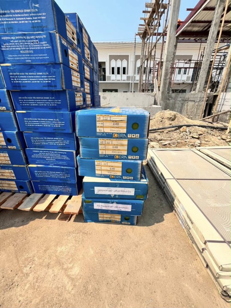 กระเบื้องสระว่ายน้ำ